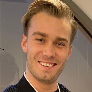 Meet your Posher, Alex